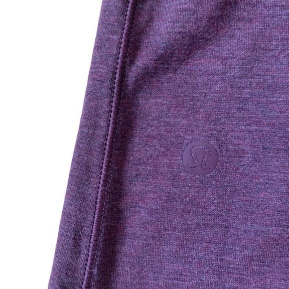 Lululemon Men's Basic T-shirt - Picture 4 of 7